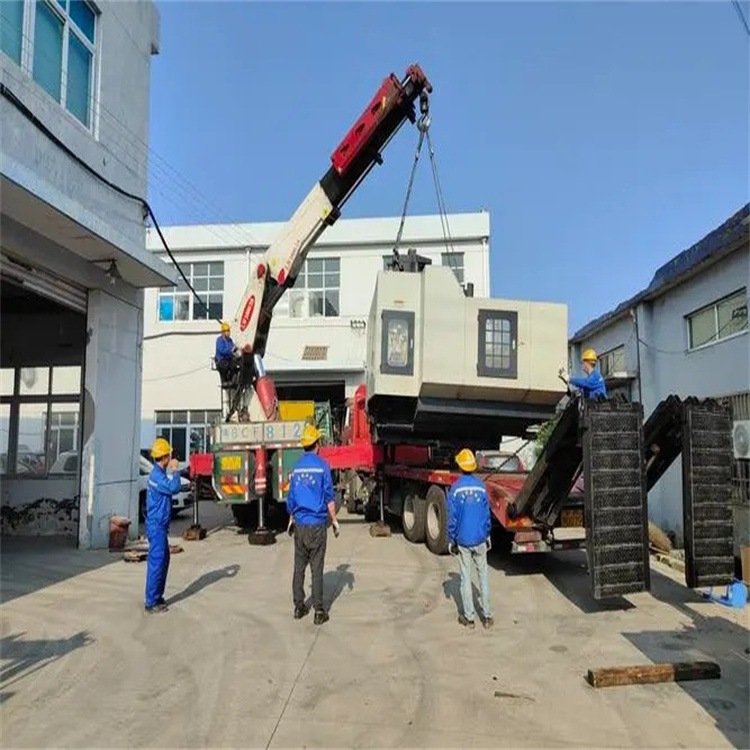 东湖电力设备吊装